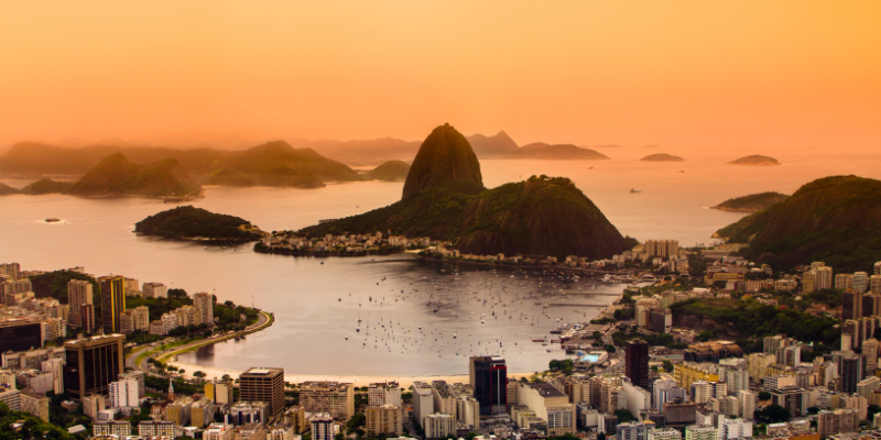 Alex Nabuco dos Santos analisa os polos emergentes que impulsionam o mercado imobiliário de luxo carioca.