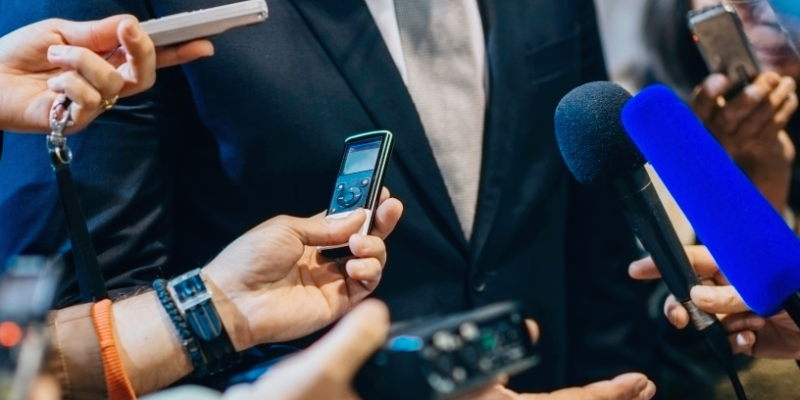 Direita e esquerda na política: origem histórica, significado atual e impacto no debate público