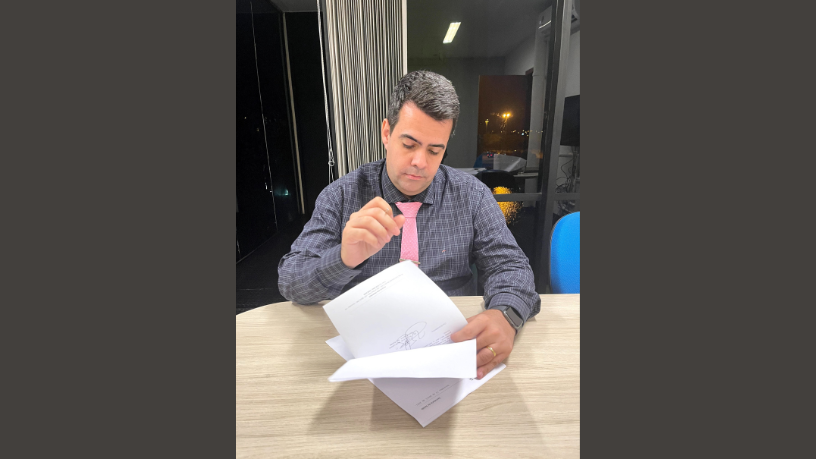 Ao lado de Vinicius Tadeu Sattin Rodrigues, compreenda por que alterações na mamografia podem representar apenas uma pista importante para o cuidado com a saúde, e não necessariamente um diagnóstico de câncer.